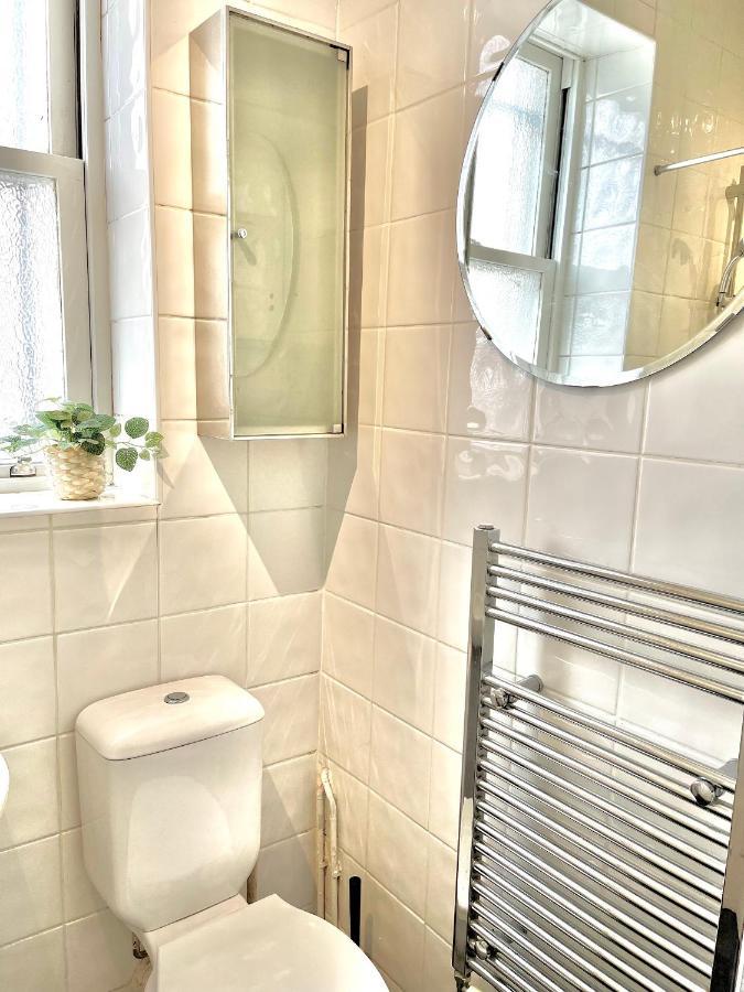 Archway Station Big Bedroom Flat Лондон Екстер'єр фото